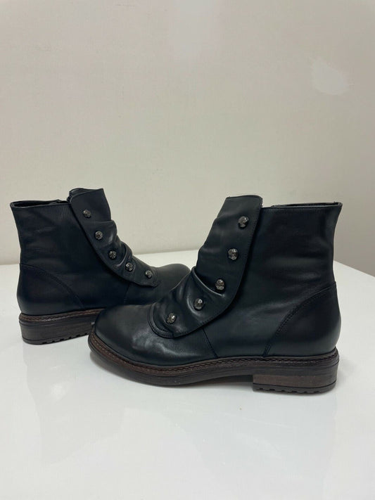 Saldi del 50% Xenon, stivaletto nero con bottoni, in vera pelle numero 35 e 41 - TULYSTORE.COM