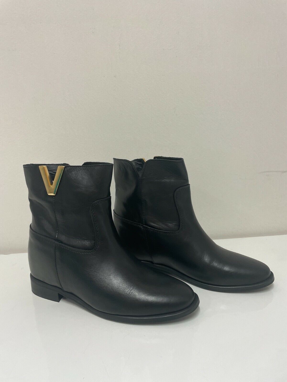 Saldi al 50% Divine Follie, stivaletto basso, in pelle Con V Oro - TULYSTORE.COM