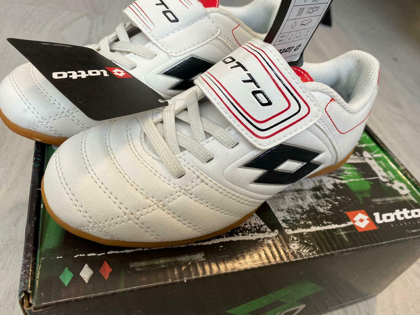 Scarpe da calcio bambino marca LOTTO - TULYSTORE.COM